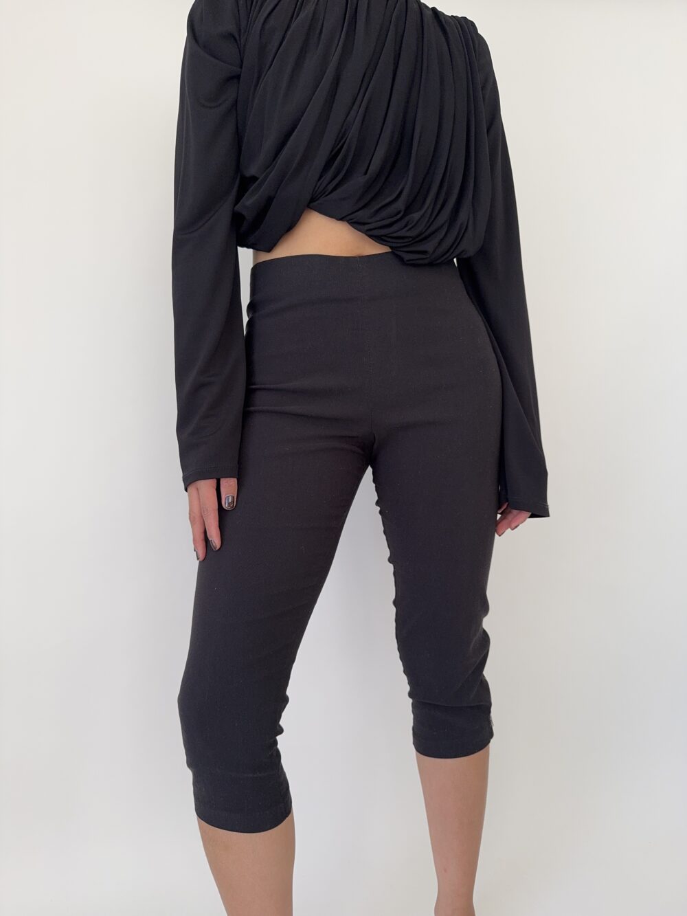 Black Capris - Image 4