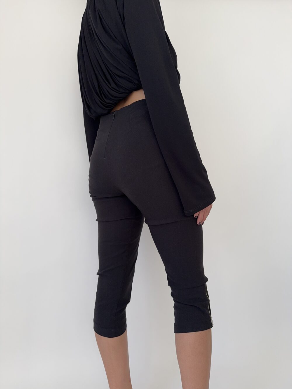 Black Capris - Image 5