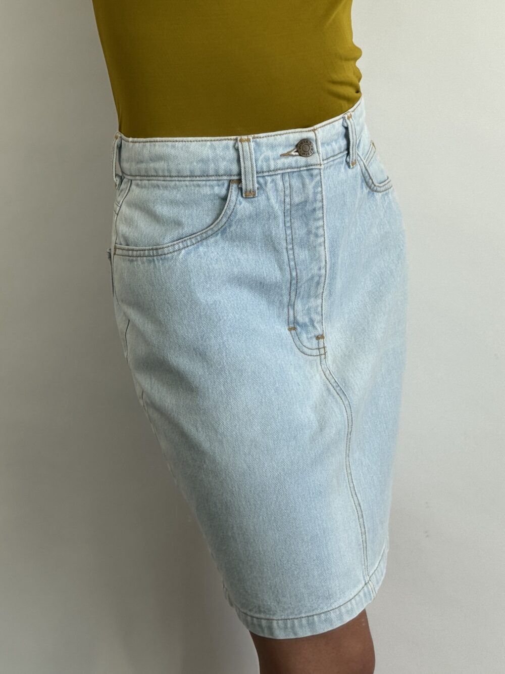 Calvin Klein Midi Denim Skrit - Image 3